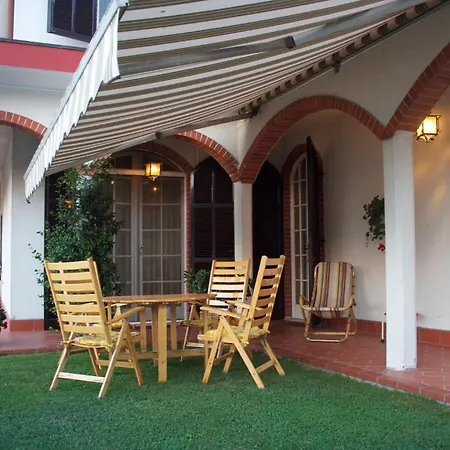 Le Strade Del Po Bed and Breakfast 3*
